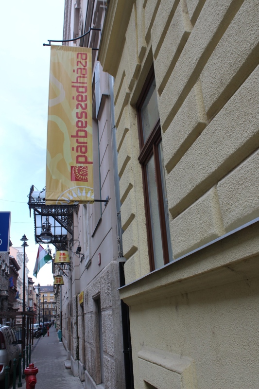 SJC Horánszky utca 14. és környéke, Jézus Szíve Templom, Loyola Café (külső) – 2014. február