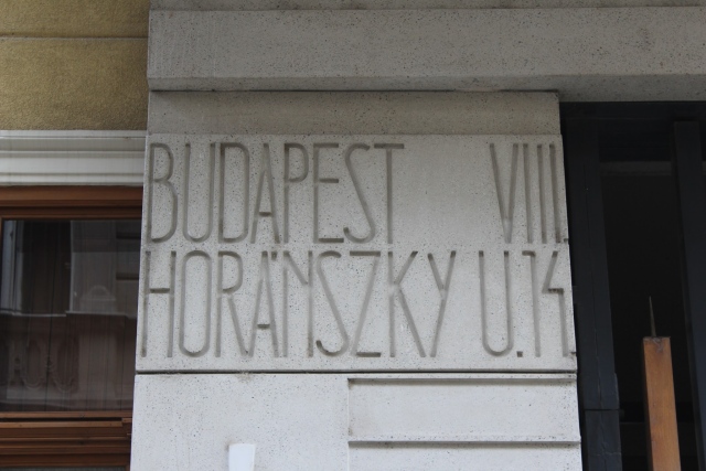 SJC Horánszky utca 14. és környéke, Jézus Szíve Templom, Loyola Café (külső) – 2014. február