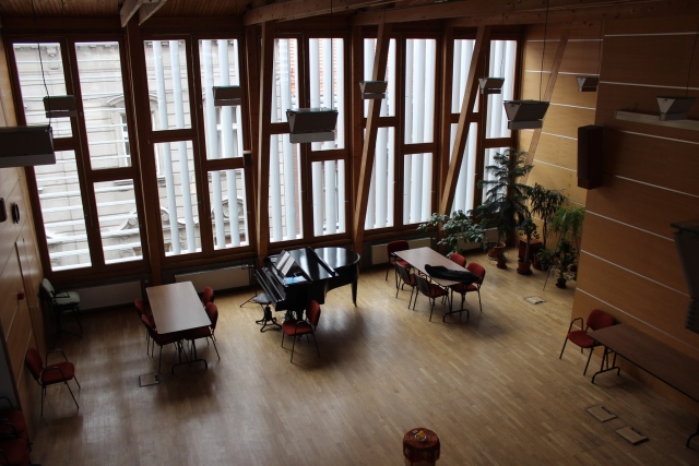 SJC Horánszky utca 14. és környéke, Jézus Szíve Templom, Loyola Café (külső) – 2014. február