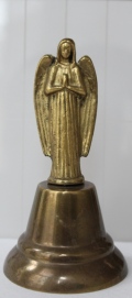 SJC Horánszky utca 14. és környéke, Jézus Szíve Templom, Loyola Café (külső) – 2014. február