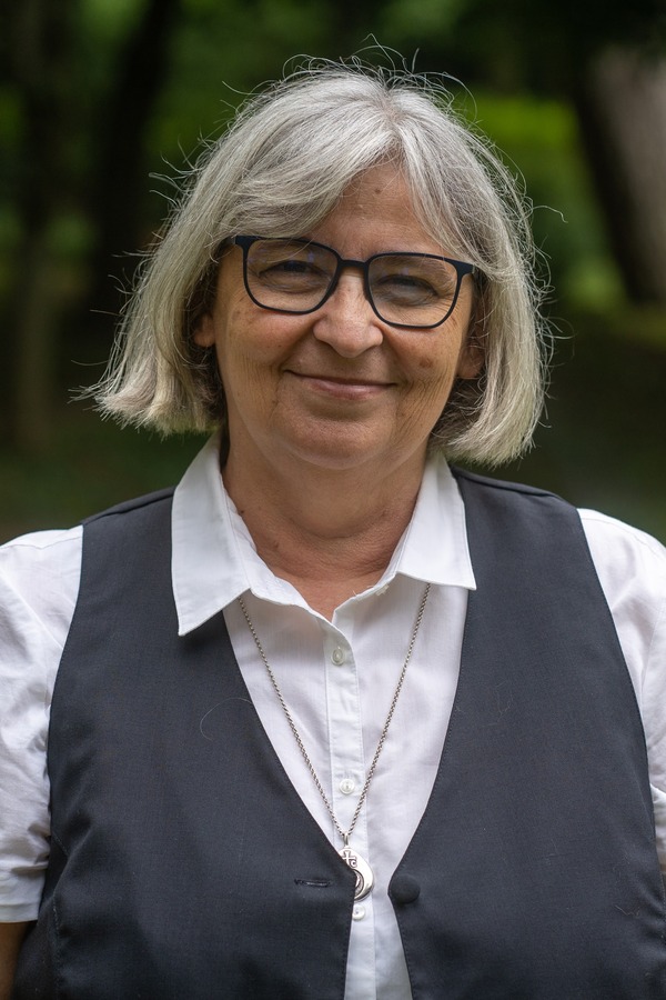Szuszik Zsuzsanna SJC